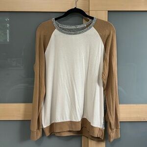 Tri-color tan, gray, ivory crew sweater by Buffalo size large